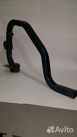 Петля крышки багажника левая Renault Logan с 2005 Петля крышки багажника левая Renault Logan с 2005