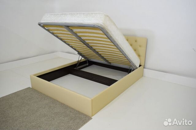 Кровать двуспальная