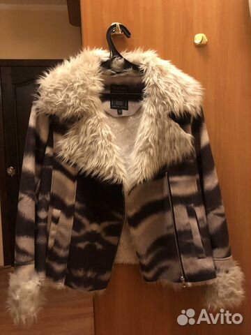 Куртка Guess женская в отличном состоянии
