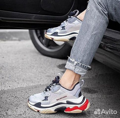Кроссовки Balenciaga Triple S Кроссовки Balenciaga Triple S