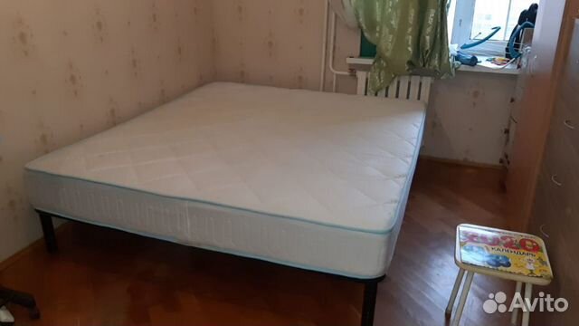 Кровать с матрасом