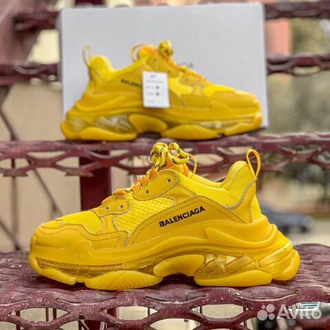 Кроссовки Balenciaga Triple S Pure Yellow Кроссовки Balenciaga Triple S Pure Yellow