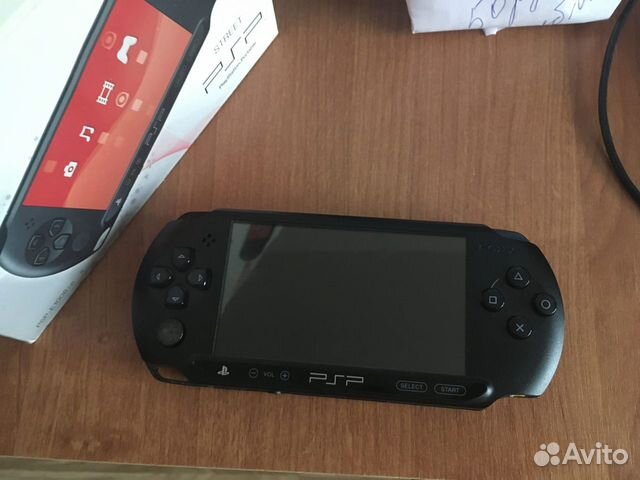 Портативная приставка PSP E1008