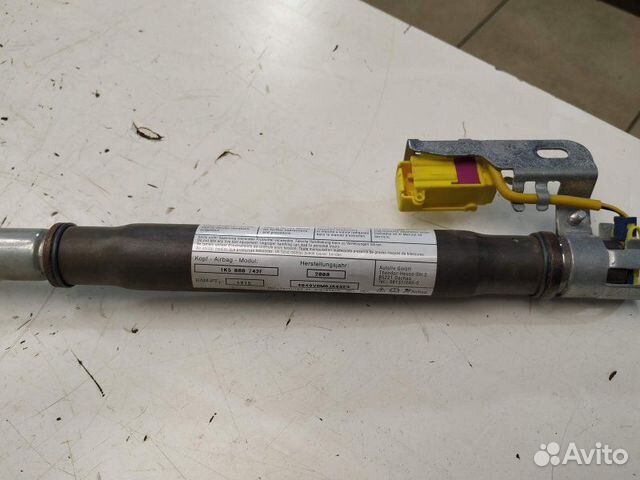 Шторка правая 1K5880742F VW Jetta 2006-2011 Шторка правая 1K5880742F VW Jetta 2006-2011