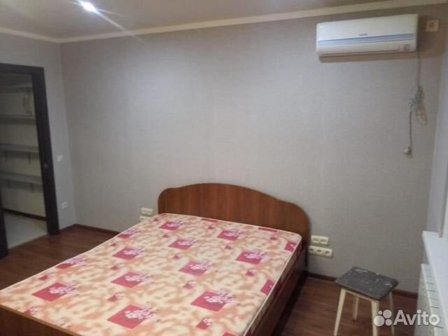 2-к квартира, 65 м², 1/10 эт.