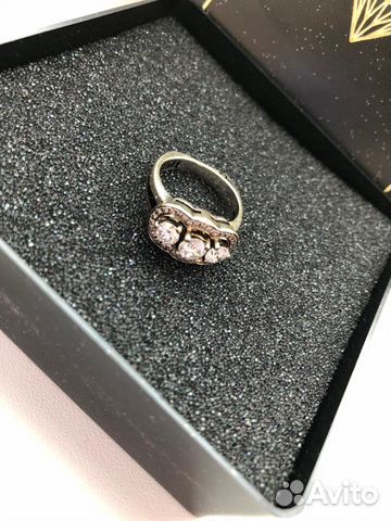 Graff кольцо и серьги с бриллиантами Graff кольцо и серьги с бриллиантами