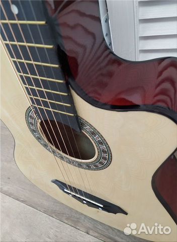 Гитара новая