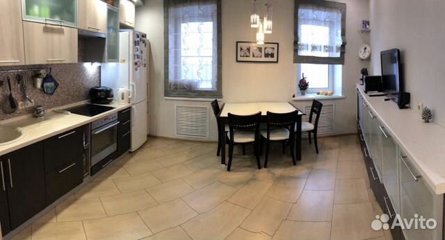 2-к квартира, 72 м², 9/10 эт.
