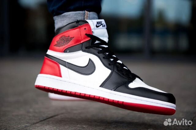 nike air jordan 1 black toe