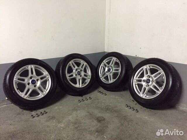 Колёса в сборе на Ford Fiesta (Форд фиеста) R15 Колёса в сборе на Ford Fiesta (Форд фиеста) R15