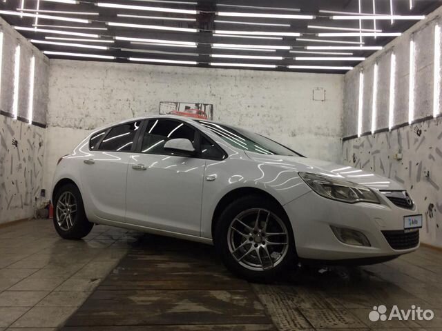 Opel Astra 1.6 AT, 2010, 195 000 км