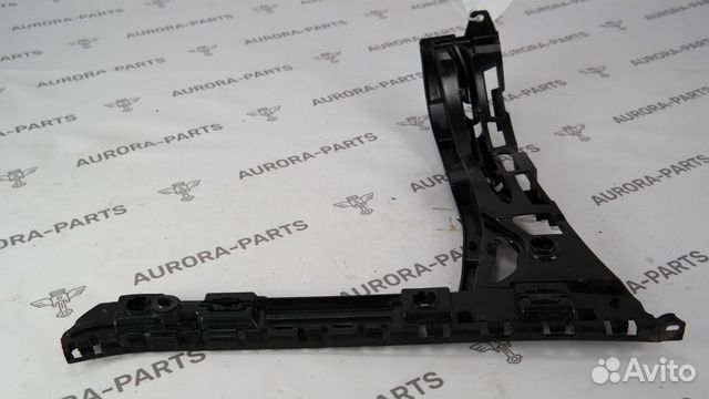 Направляющая заднего бампера Mercedes C-Klasse W20