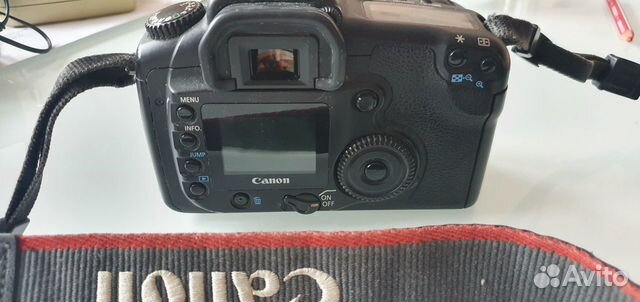 Зеркальный фотоаппарат Canon 20D EOS Зеркальный фотоаппарат Canon 20D EOS