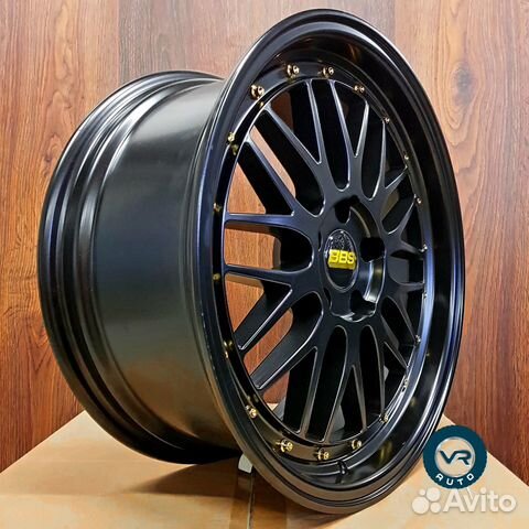 Комплект дисков с полкой BBS LM 18 Комплект дисков с полкой BBS LM 18