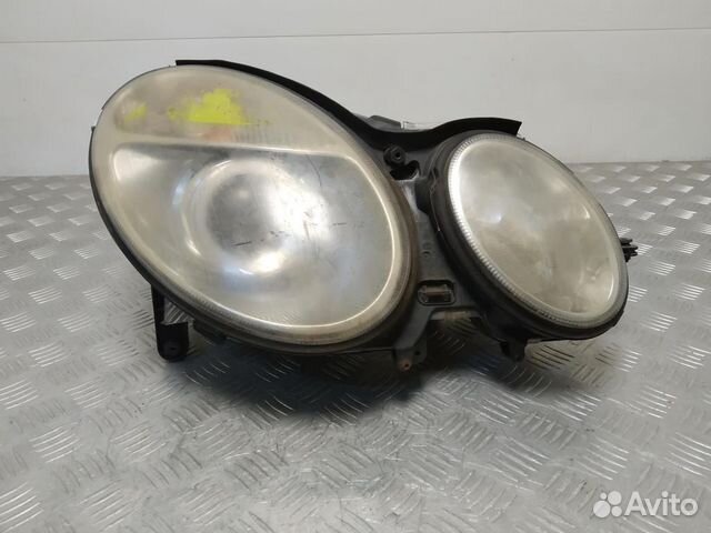 Фара правая Mercedes Benz E W211 2002-2006 Фара правая Mercedes Benz E W211 2002-2006