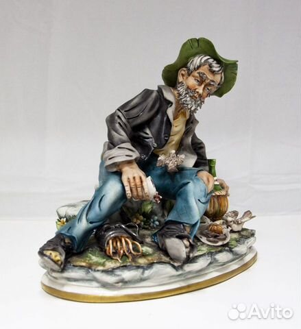 Фарфоровая фигурка Capodimonte Фарфоровая фигурка Capodimonte