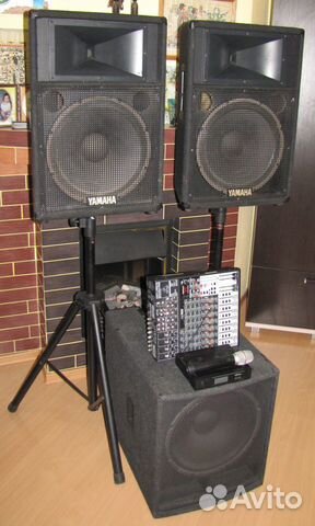 Колонки Yamaha+ саб 1500W микшер микрофон стойки