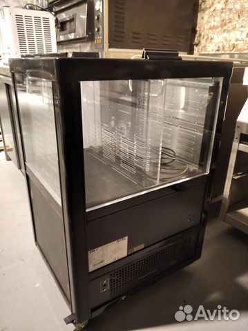Холодильный шкаф-витрина AHT