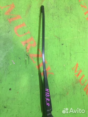 Поводок стеклоочистителя задний правый Mercedes