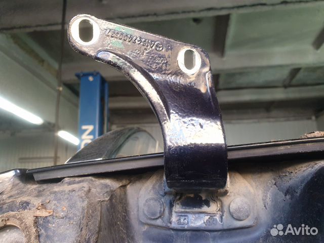 Петля крышки багажника Mercedes GL 164