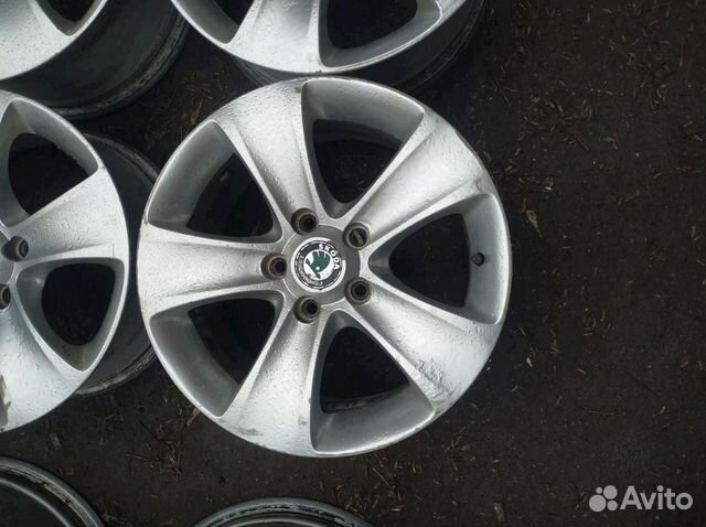 Диски бу оригинал R16 LU на Skoda