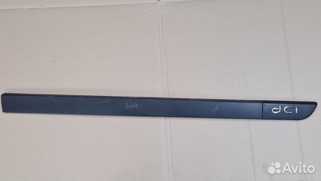 Молдинг двери передней правой Меган 2