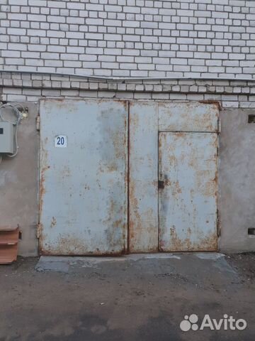 Ворота гаражные распашные с калиткой Ворота гаражные распашные с калиткой