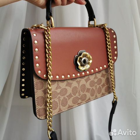 Новая женская сумка на цепочке из кожи Coach Новая женская сумка на цепочке из кожи Coach