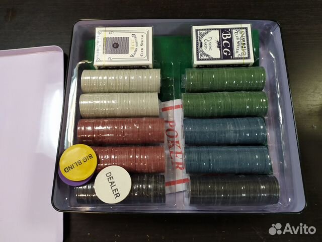 Покерный набор на 500 фишек holdem Покерный набор на 500 фишек holdem