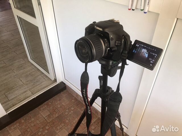Зеркальный фотоаппарат Canon EOS 600D Зеркальный фотоаппарат Canon EOS 600D