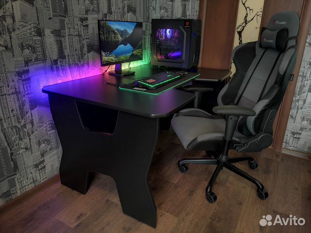 Игровой/геймерский компьютерный стол №7