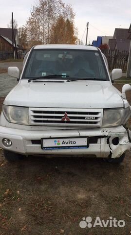 Mitsubishi Pajero iO 2.0 AT, 2000, битый, 130 000 км