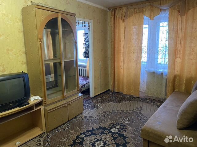 

3-к. квартира, 42 м², 5/5 эт.