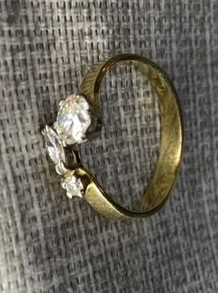 Золотое кольцо с брильянтами