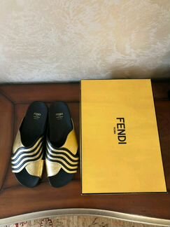 Шлепанцы Fendi