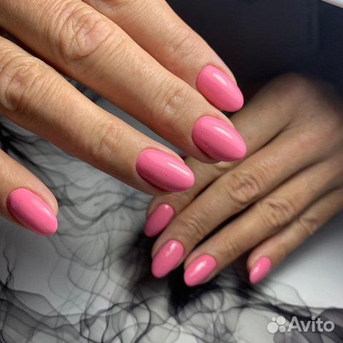 Модель на наращивание ногтей