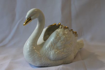Лебедь - солфетница. Фарфор