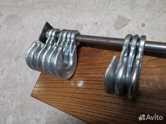 Вешалка настенная