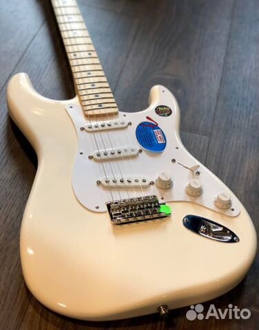 Электрогитара Fender Stratocaster + Аксессуары