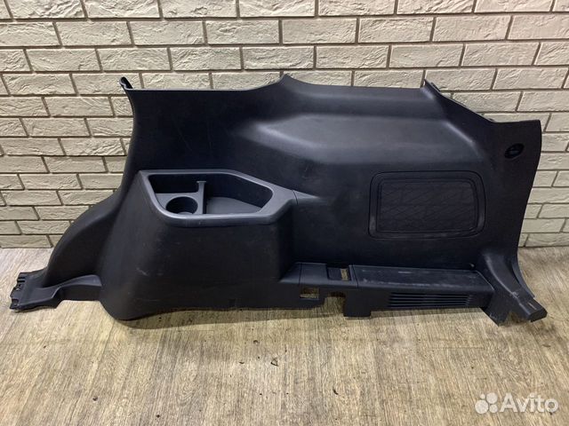 Ford Explorer с 2011 Обшивка багажника правая