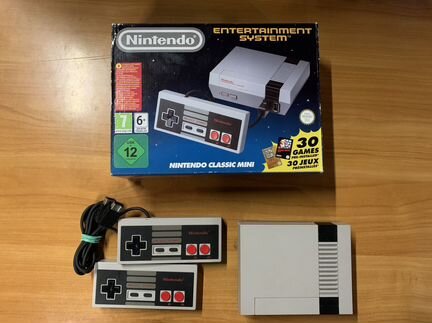 NES Classic Mini ретро-приставка