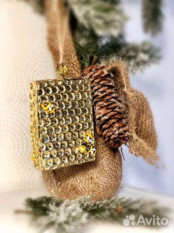 Новогодняя игрушка «Медовые соты»