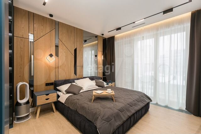 3-к. квартира, 143 м², 4/7 эт.