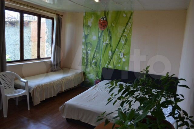 Комната 20 м² в 1-к., 1/2 эт.