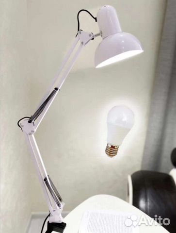 Лампа настольная