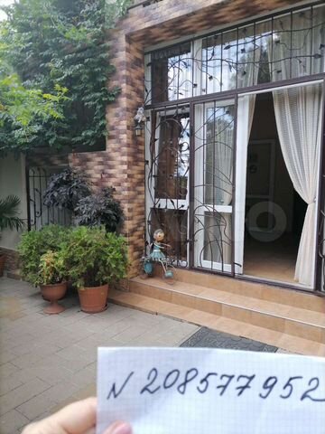 Комната 12 м² в > 9-к., 1/3 эт.