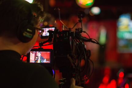 Видеооператор, монтажер, звукооператор