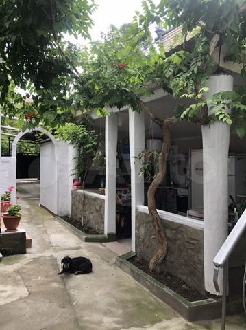 Комната 12 м² в 6-к., 1/2 эт.