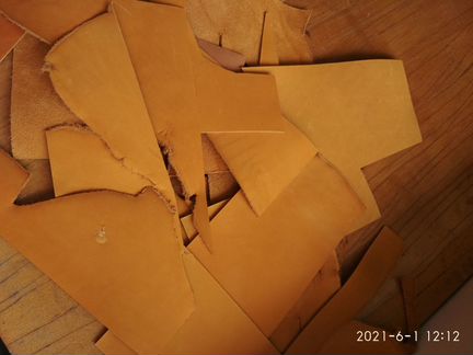 Обрезки кожи