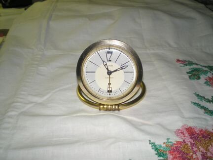 Часы - будильник 